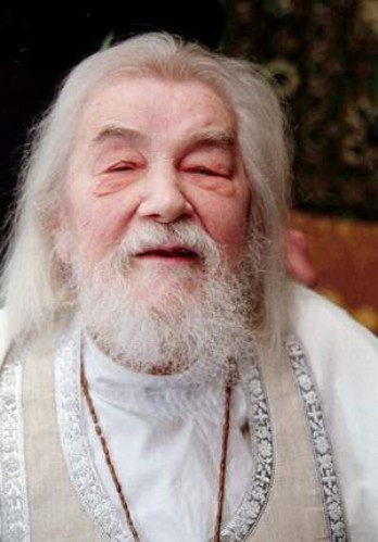 Крестьянкин видео. Крестьянкин видео. Крестьянкин видео. Крестьянкин видео. Блаженный человек фото.